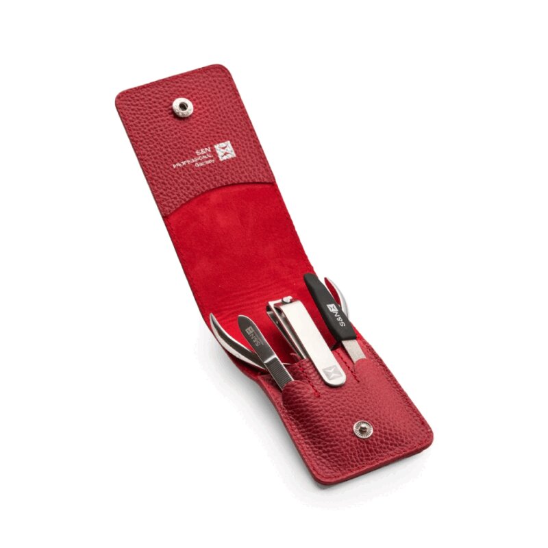 Изображение товара Маникюрный дорожный набор Schere Nagel 4 предмета красный стильный и компактный